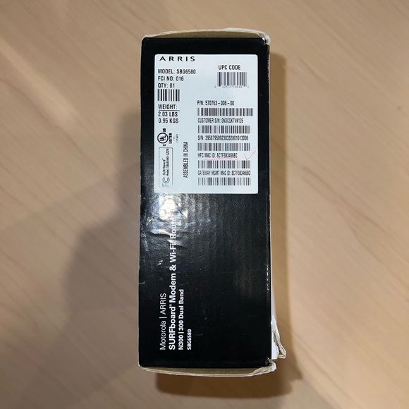 Motorola ARRIS SURFboard Cable Modem & Wi-Fi 2.4GHz + 5GHz Dual Band Router - Picture 8 of 15